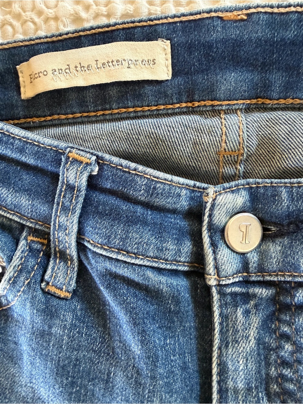 Pilcro and the Letterpress Jeans Anthropologie Size 27 - Picture 3 of 13